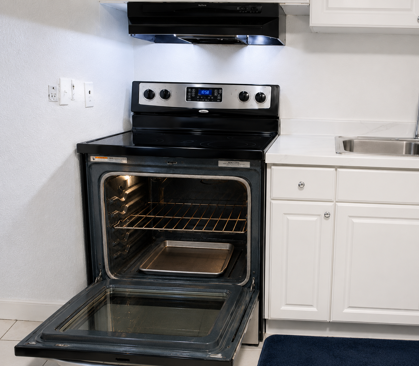 Oven after cleaning by AVN