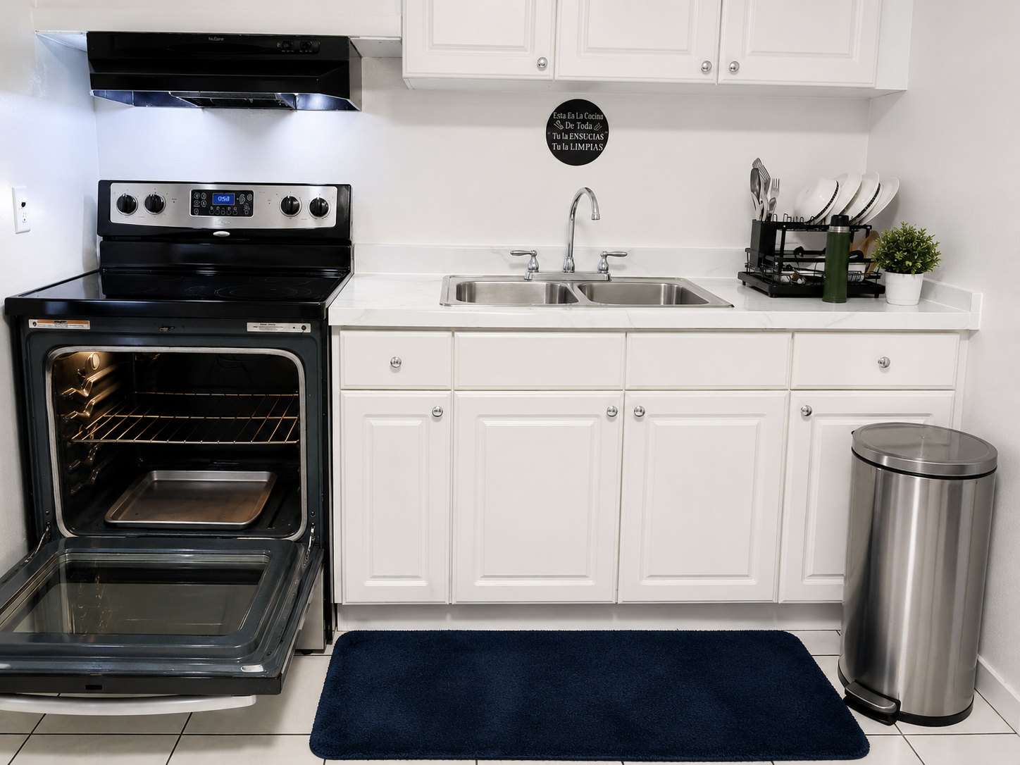 Kitchen Detail after cleaning by AVN